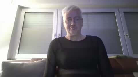 mandywinger online show from 10-27-25, 11:36