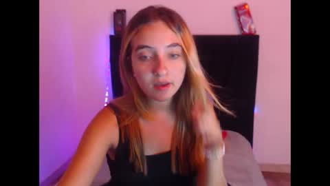 Snapshot of mandyy_petite chatting on 10-17-25, 02:59 mandy sofi online show from 10-17-25, 02:59