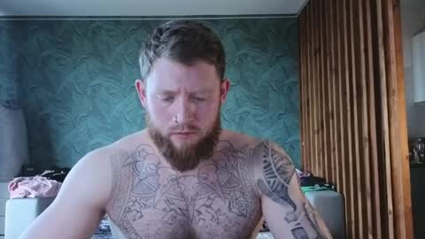 Snapshot of manjerk_on_cb chatting on 04-18-26, 02:21 Arthur online show from 04-18-26, 02:21