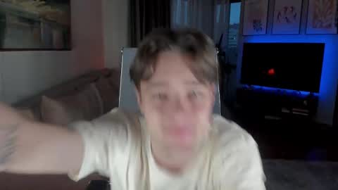 Snapshot of mannyforreal chatting on 12-21-25, 01:07 mannyforreal online show from 12-21-25, 01:07