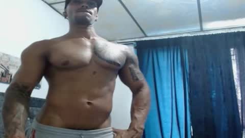 Snapshot of manolofitt chatting on 12-16-24, 08:16 Manolo online show from 12-16-24, 08:16