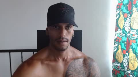 Snapshot of manolofitt chatting on 12-18-24, 08:25 Manolo online show from 12-18-24, 08:25