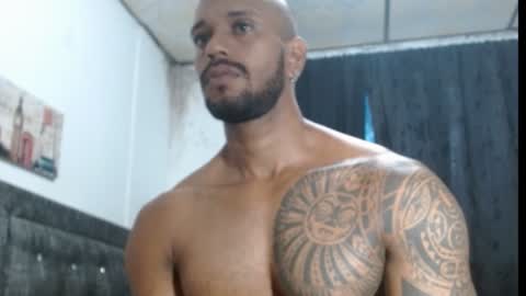 Snapshot of manolofitt chatting on 01-31-25, 11:24 Manolo online show from 01-31-25, 11:24
