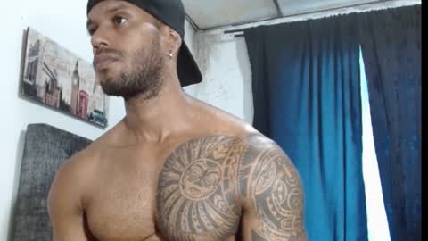 Snapshot of manolofitt chatting on 02-16-25, 08:55 Manolo online show from 02-16-25, 08:55