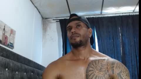 Snapshot of manolofitt chatting on 02-27-25, 03:37 Manolo online show from 02-27-25, 03:37