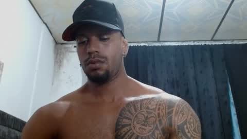 Snapshot of manolofitt chatting on 03-09-25, 12:42 Manolo online show from 03-09-25, 12:42