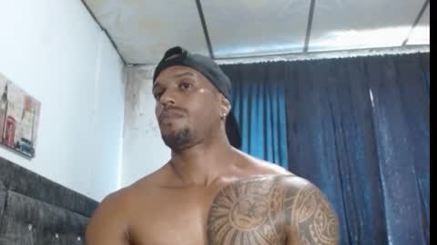 Snapshot of manolofitt chatting on 03-11-25, 06:52 Manolo online show from 03-11-25, 06:52