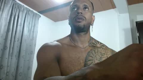 Snapshot of manolofitt chatting on 09-10-25, 04:34 Manolo online show from 09-10-25, 04:34