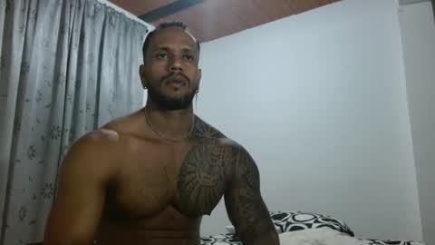 Snapshot of manolofitt chatting on 09-15-25, 04:56 Manolo online show from 09-15-25, 04:56