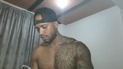 Snapshot of manolofitt chatting on 09-18-25, 02:02 Manolo online show from 09-18-25, 02:02