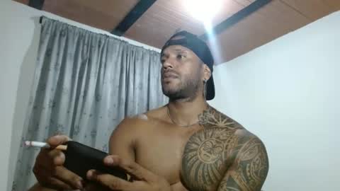 Snapshot of manolofitt chatting on 09-23-25, 02:03 Manolo online show from 09-23-25, 02:03