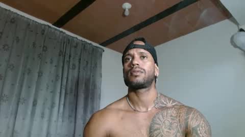 Snapshot of manolofitt chatting on 09-29-25, 06:24 Manolo online show from 09-29-25, 06:24