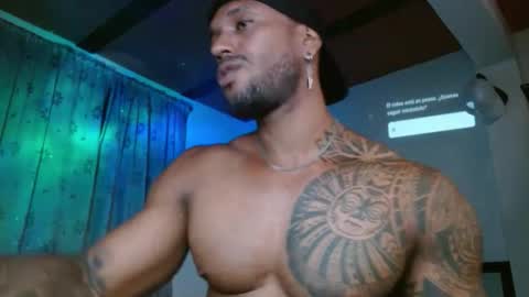 Snapshot of manolofitt chatting on 10-10-25, 06:18 Manolo online show from 10-10-25, 06:18