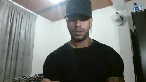 Snapshot of manolofitt chatting on 10-16-25, 11:39 Manolo online show from 10-16-25, 11:39