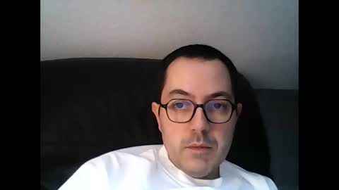 manu5933 online show from 02-18-25, 01:00