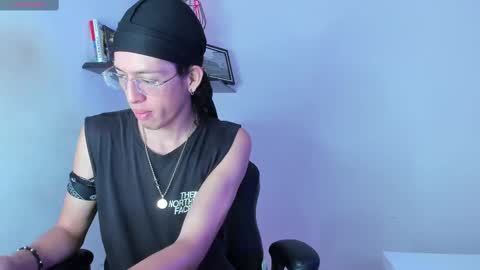 Snapshot of manu_vera8 chatting on 10-13-25, 04:07 Manuel online show from 10-13-25, 04:07