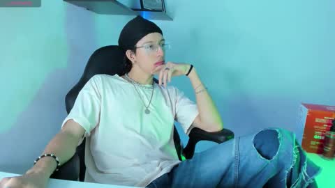 Snapshot of manu_vera8 chatting on 11-05-25, 02:33 Manuel online show from 11-05-25, 02:33