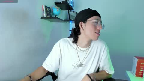 Snapshot of manu_vera8 chatting on 11-06-25, 02:34 Manuel online show from 11-06-25, 02:34