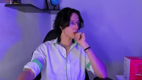 Snapshot of manu_vera8 chatting on 11-16-25, 01:55 Manuel online show from 11-16-25, 01:55