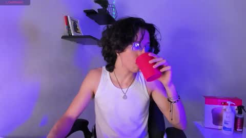 Snapshot of manu_vera8 chatting on 11-19-25, 02:55 Manuel online show from 11-19-25, 02:55