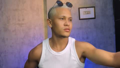 Manuel online show from 11-12-25, 02:34