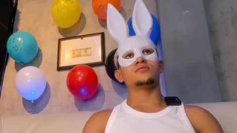 Manuel online show from 11-19-25, 02:22