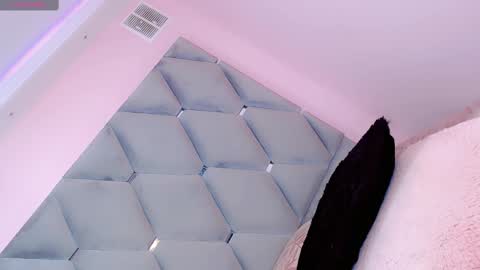 Snapshot of manuela_kingsley chatting on 12-27-24, 05:26 Manuela Kingsley online show from 12-27-24, 05:26