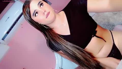 Snapshot of manuela_kingsley chatting on 02-07-25, 02:26 Manuela Kingsley online show from 02-07-25, 02:26