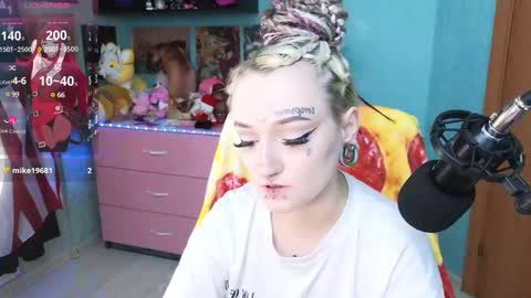 Snapshot of manuela_unicorn chatting on 02-02-25, 08:19 Manuela online show from 02-02-25, 08:19