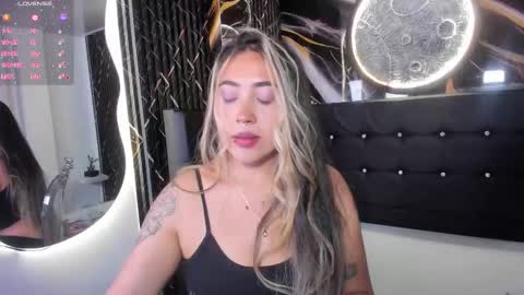 Manuela  online show from 10-08-25, 03:04