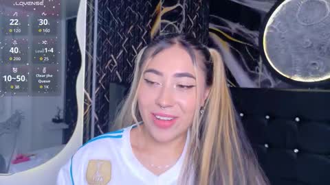 Manuela  online show from 11-30-25, 04:38