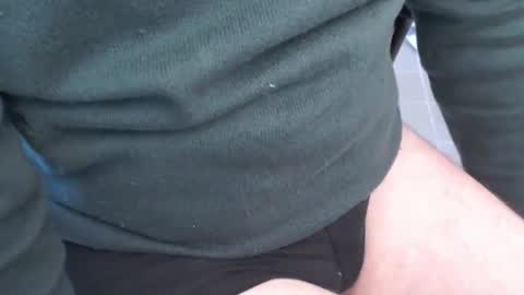 Snapshot of manuherb84 chatting on 10-21-25, 02:29 manuherb84 online show from 10-21-25, 02:29