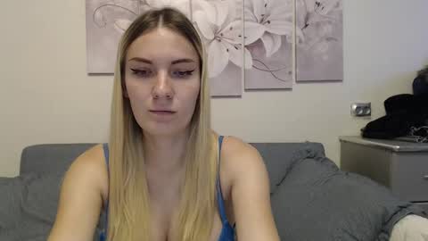 Snapshot of manyamania chatting on 10-08-25, 08:01 Prosto Maria online show from 10-08-25, 08:01