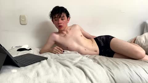 Snapshot of maplefroggy chatting on 01-08-25, 05:48 Maple online show from 01-08-25, 05:48