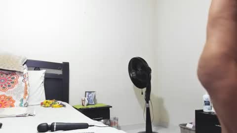 Mara online show from 02-12-25, 02:21