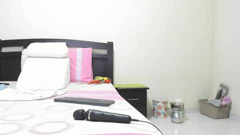 Mara online show from 09-17-25, 02:30