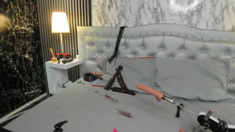 Mara  online show from 12-14-25, 03:45