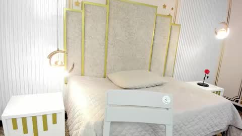 Snapshot of maraluna_ chatting on 01-12-26, 12:43 Maraluna online show from 01-12-26, 12:43