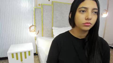 Snapshot of maraluna_ chatting on 01-17-26, 11:59 Maraluna online show from 01-17-26, 11:59