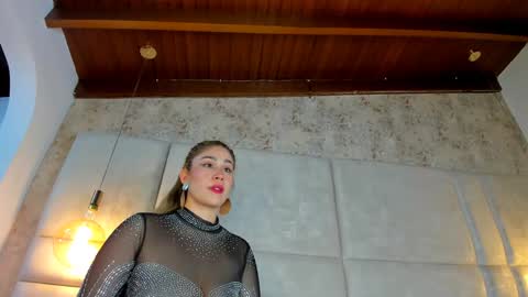 Mara Torres online show from 12-28-24, 01:50