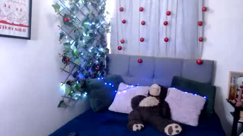 Snapshot of marce_bunny chatting on 12-26-24, 02:37 Marcela online show from 12-26-24, 02:37