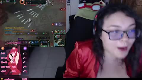 Snapshot of marcela2101 chatting on 01-05-25, 02:38 marcela2101 online show from 01-05-25, 02:38