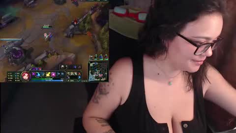 Snapshot of marcela2101 chatting on 02-08-25, 02:36 marcela2101 online show from 02-08-25, 02:36