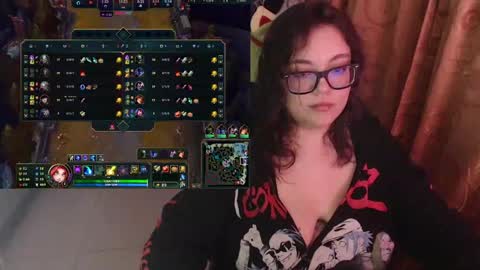 Snapshot of marcela2101 chatting on 03-05-25, 01:31 marcela2101 online show from 03-05-25, 01:31