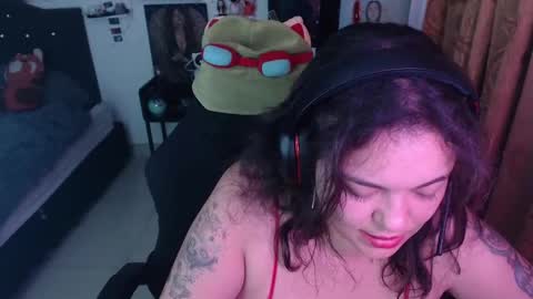 Snapshot of marcela2101 chatting on 03-10-25, 11:49 marcela2101 online show from 03-10-25, 11:49