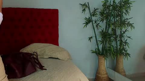 Snapshot of marcela_cepeda chatting on 07-27-26, 06:59 Mar online show from 07-27-26, 06:59