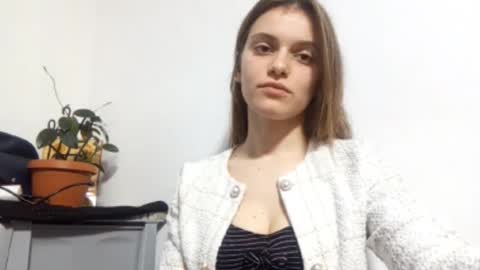 Snapshot of marcelabodi chatting on 12-16-25, 03:06 marcelabodi online show from 12-16-25, 03:06