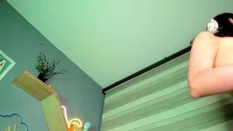 Snapshot of marcelinee__ chatting on 12-15-24, 11:23 Marce online show from 12-15-24, 11:23