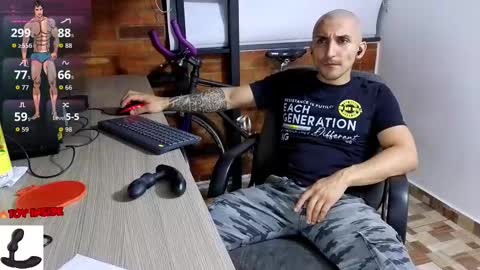 Marck  Independent model  online show from 11-16-25, 04:18