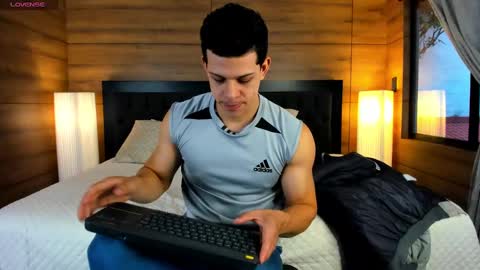 Marco Sullivan online show from 02-11-25, 02:35